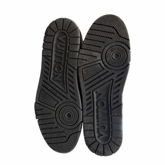 Louis Vuitton uniformes suede LV trainers - Picture 6 of 8